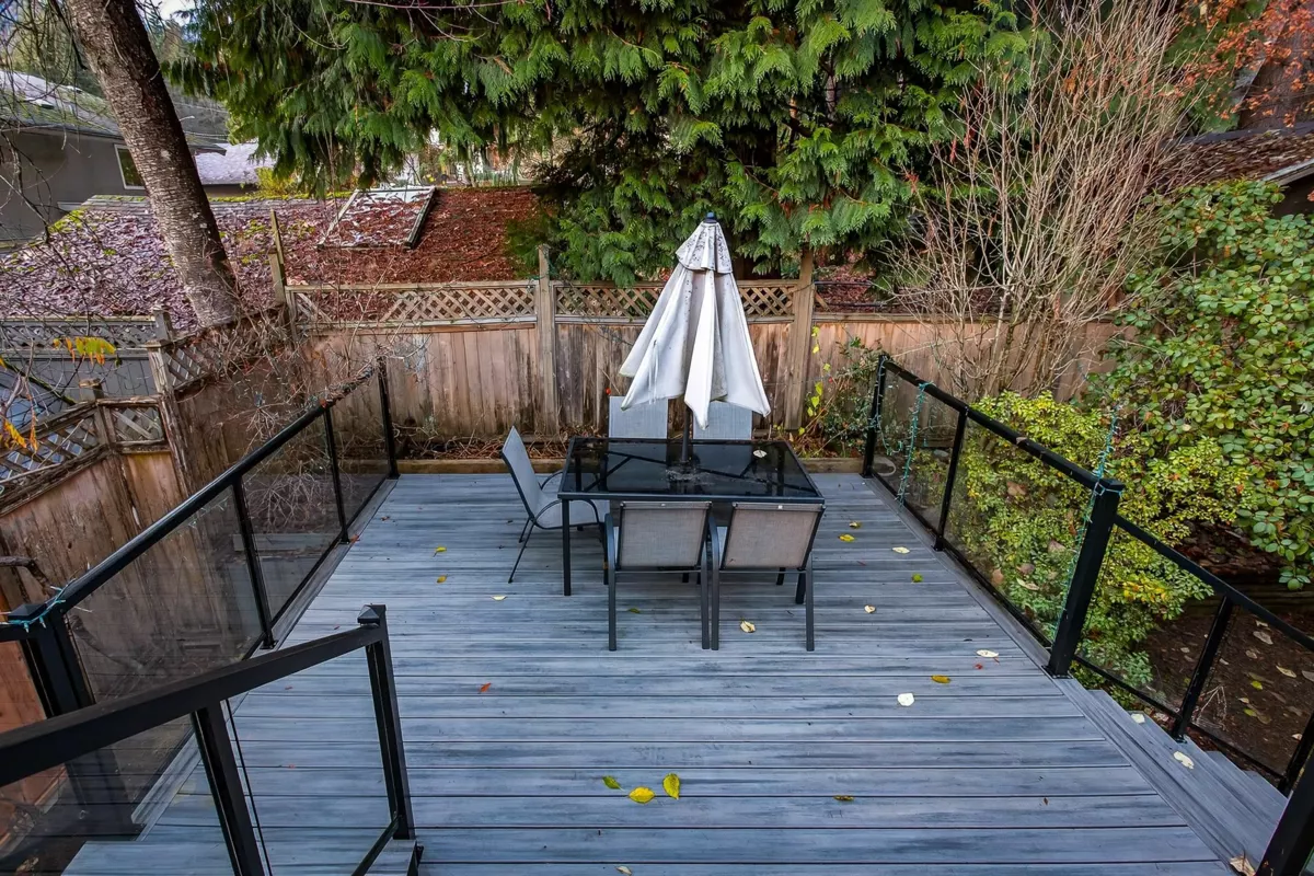 Powder Room Photo of 1614 Lynn Valley Road, North Vancouver, BC