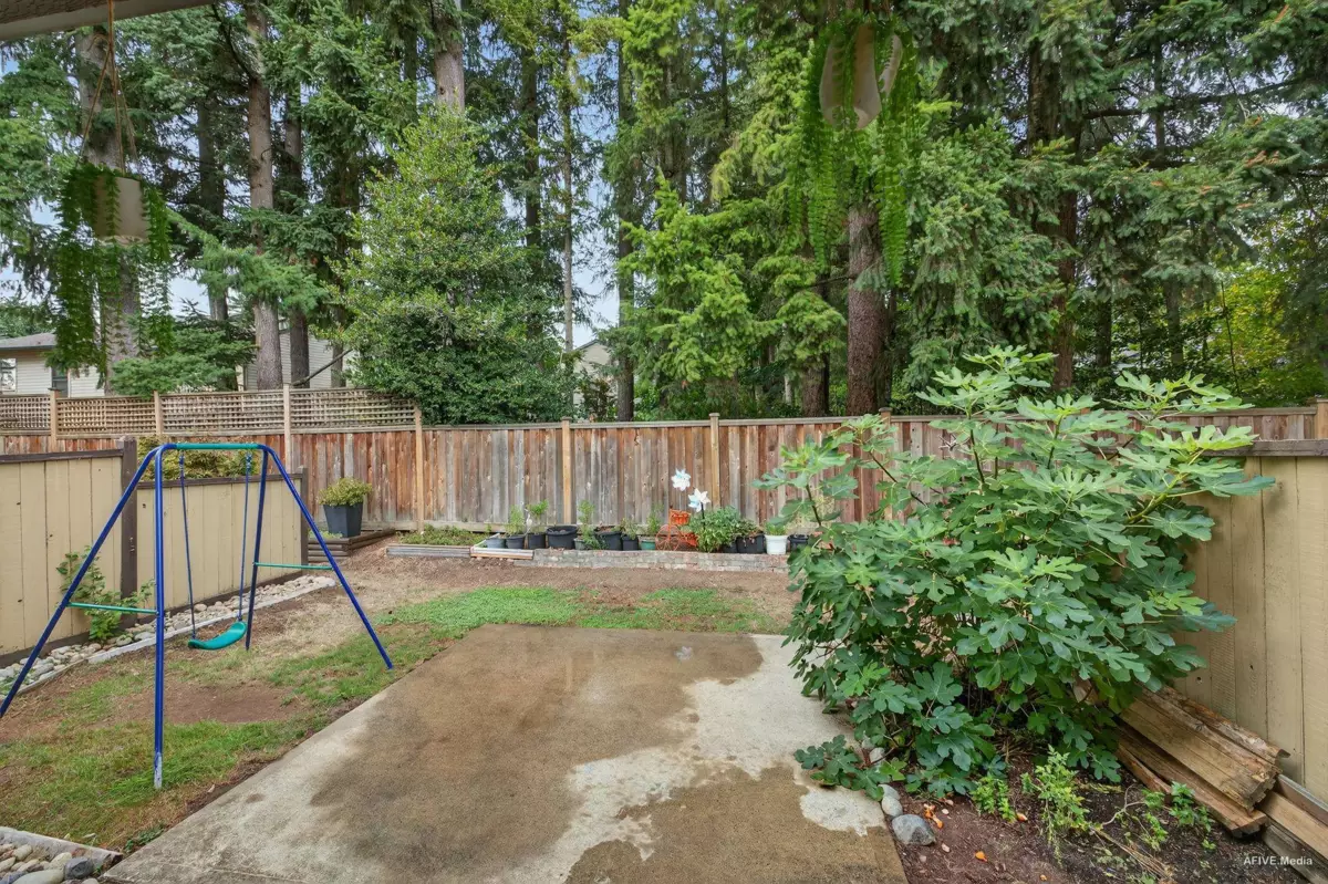 Entry Foyer Photo of 15 2998 Mouat Drive, Abbotsford, BC