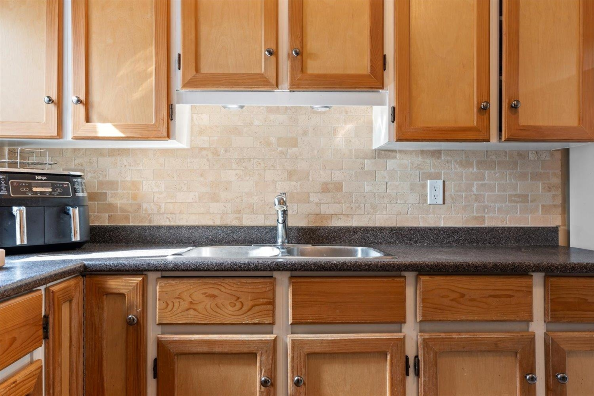 Primary Bathroom Photo of 14 6609 138 Street, Surrey, BC