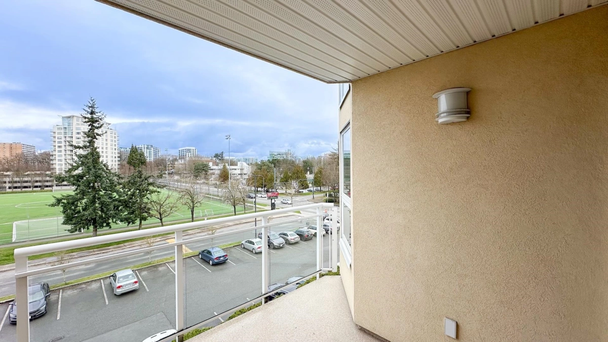 Walk-In Closet Photo of 304 7251 Minoru Boulevard, Richmond, BC