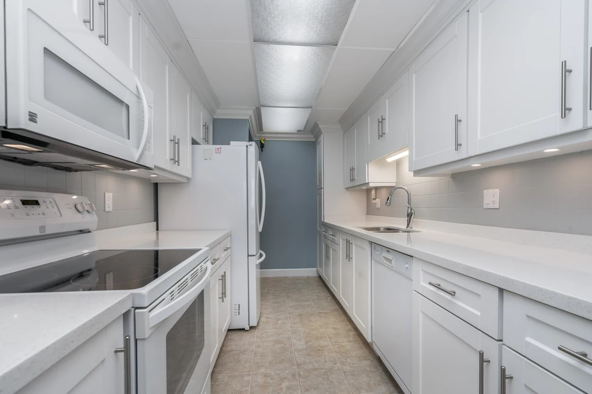 Family Room Photo of 1001 11881 88 Avenue, Delta, BC