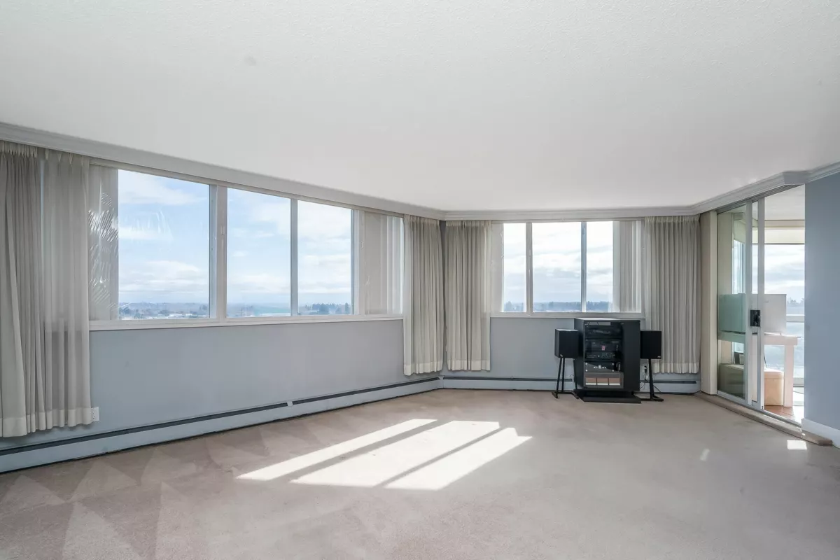 Walk-In Closet Photo of 1001 11881 88 Avenue, Delta, BC