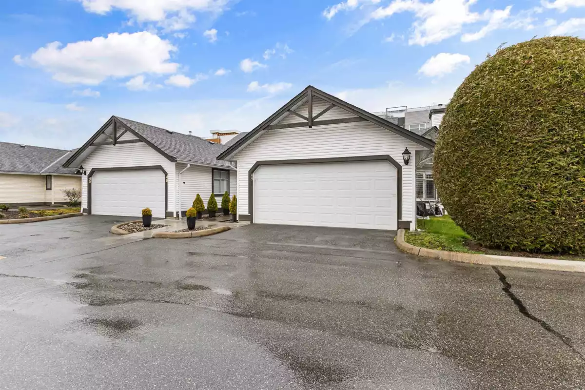 Living Room Photo of 49 19649 53rd Avenue, Langley, BC