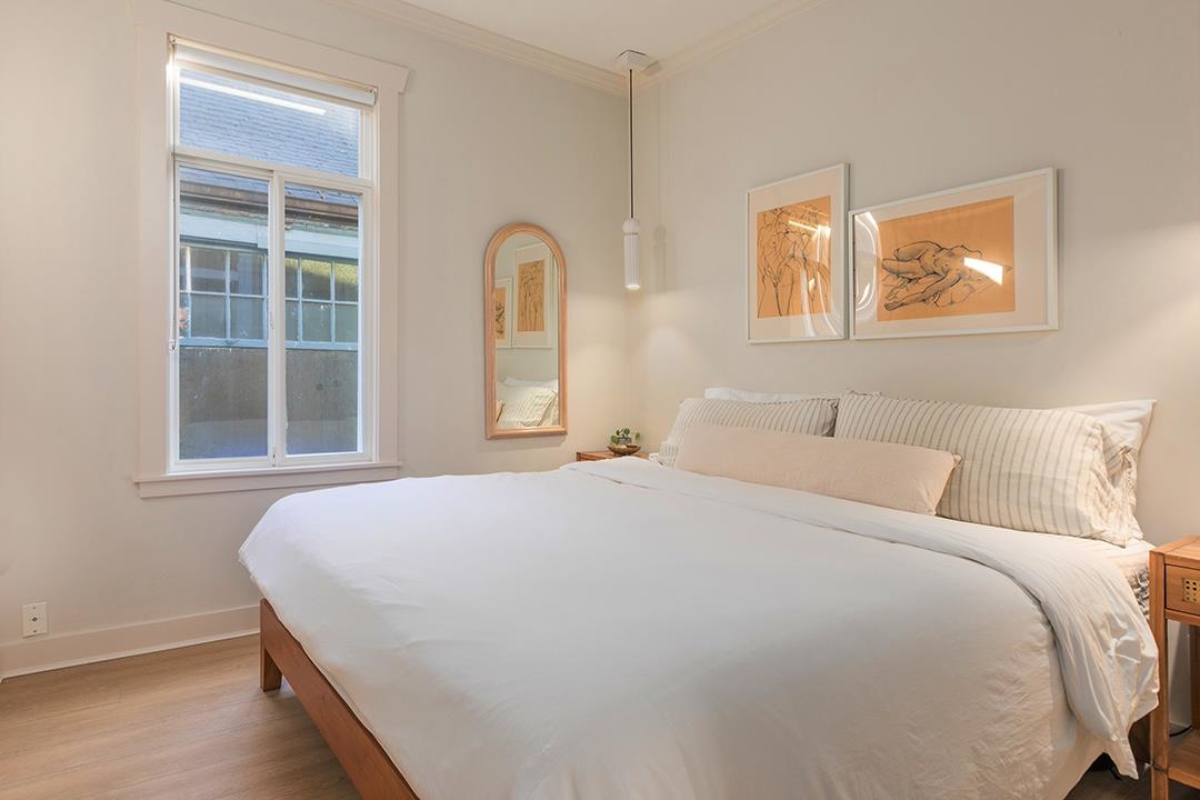 Breakfast Nook Photo of 708 Woodland Drive, Vancouver, BC