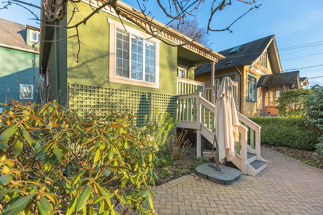 Powder Room Photo of 708 Woodland Drive, Vancouver, BC