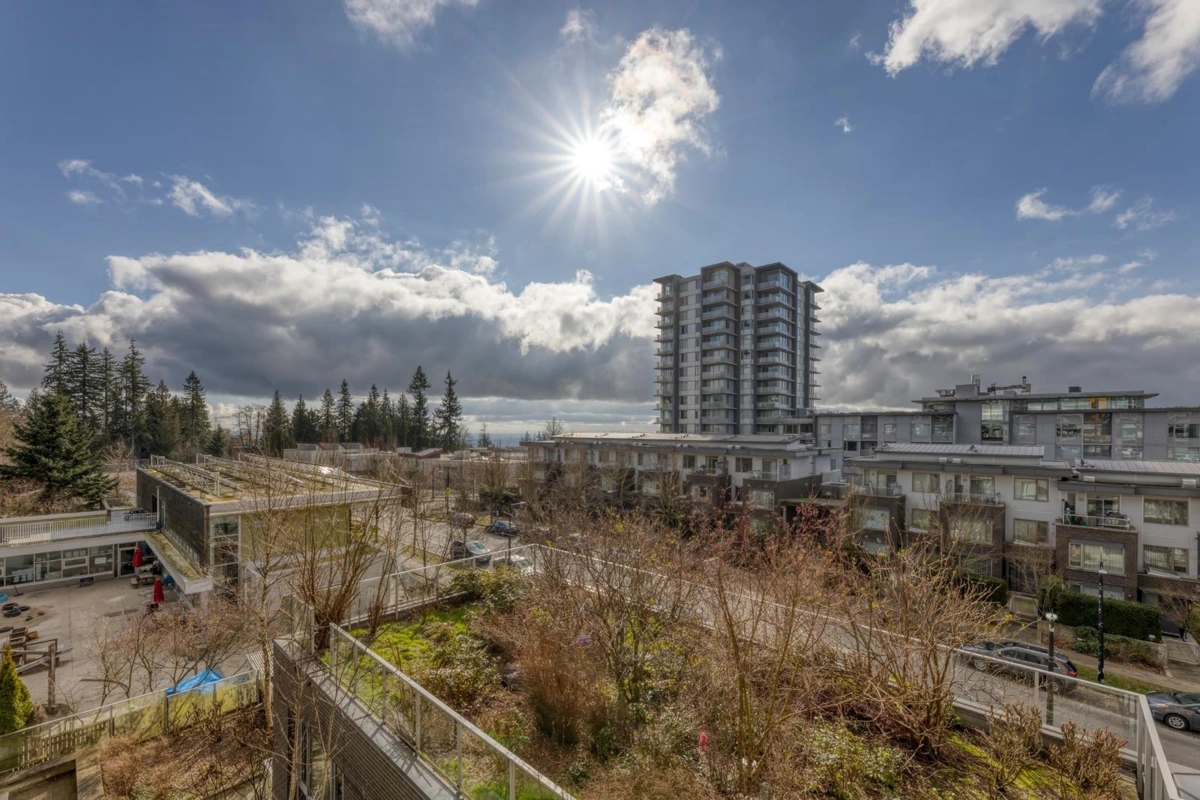 Guest Bathroom Photo of 507 9025 Highland Court, Burnaby, BC
