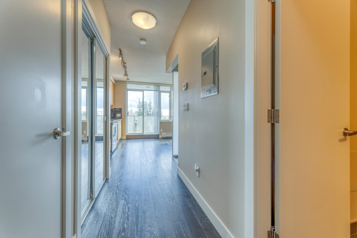 Living Room Photo of 507 9025 Highland Court, Burnaby, BC