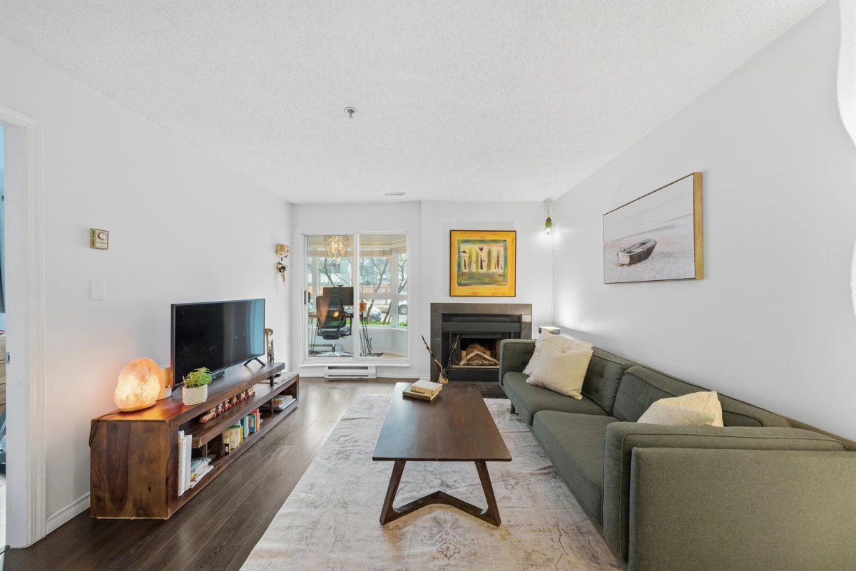 Breakfast Nook Photo of 203 555 E 8th Avenue, Vancouver, BC