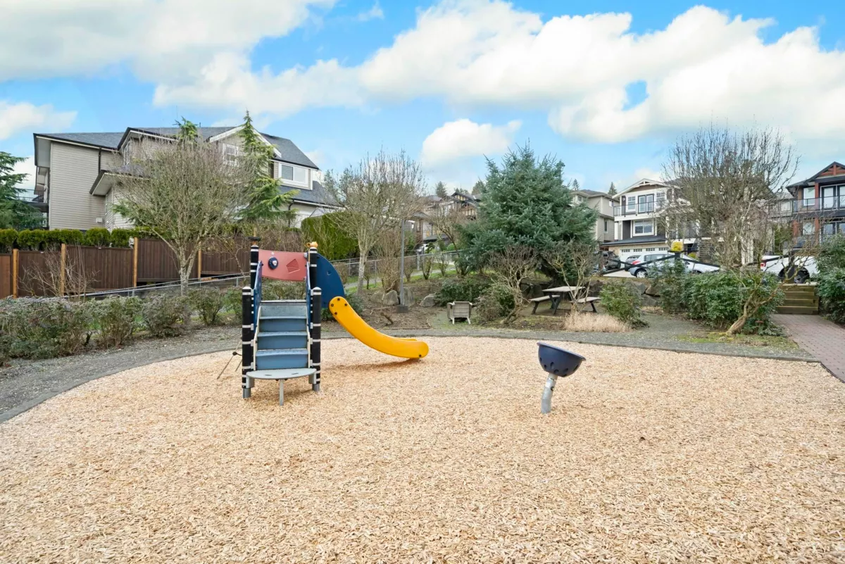 Garden / Landscaping Photo of 5 13771 232a Street, Maple Ridge, BC