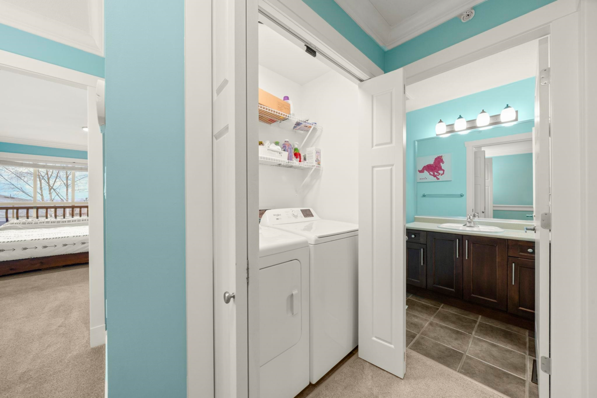 Laundry Room Photo of 5 13771 232a Street, Maple Ridge, BC