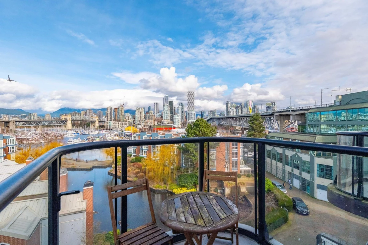 Hallway Photo of 543 1515 W 2nd Avenue, Vancouver, BC