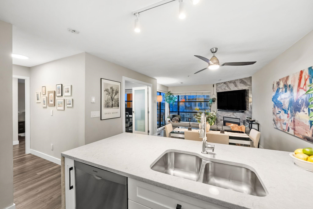 Living Room Photo of 410 124 W 3rd Street, North Vancouver, BC