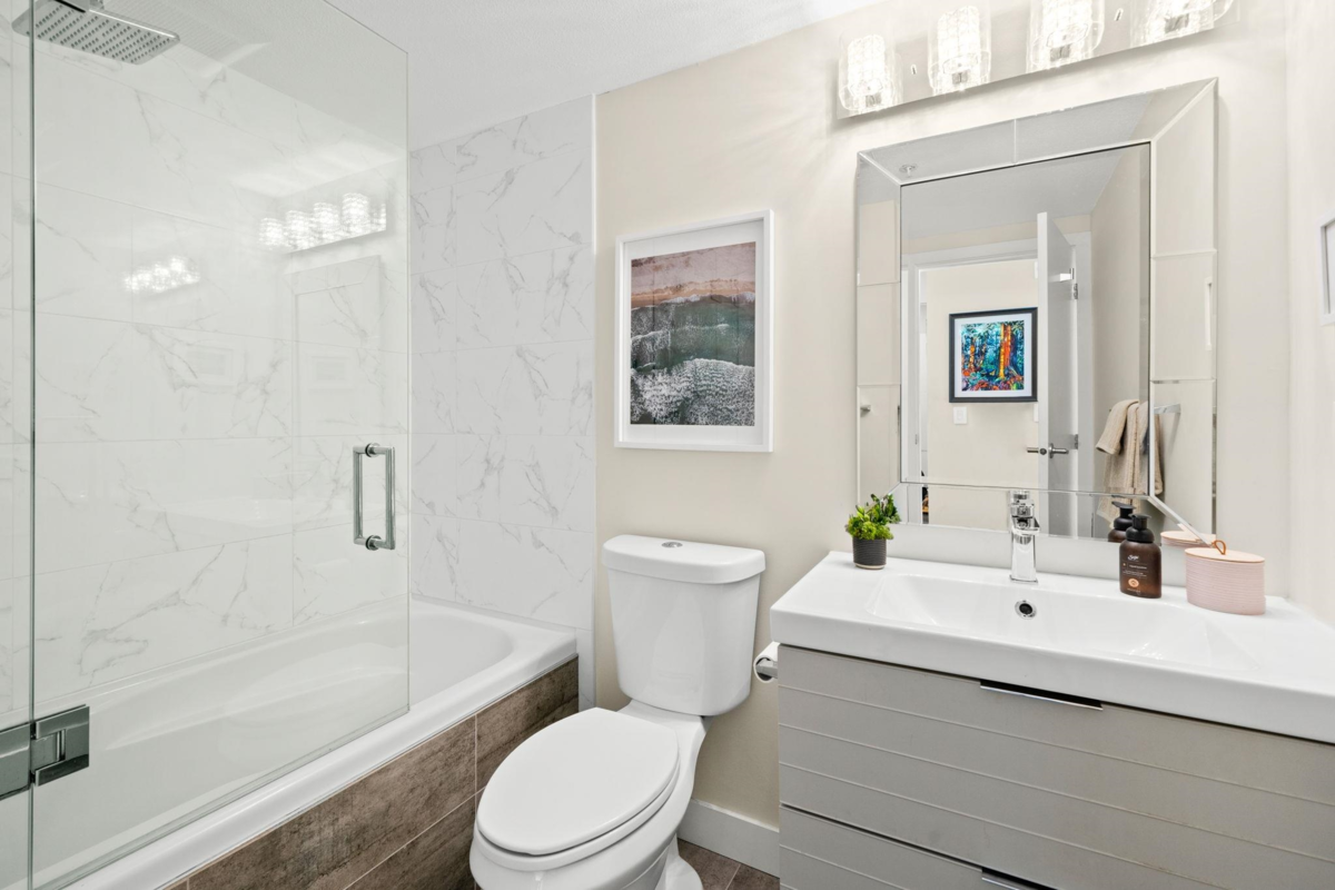 Primary Bathroom Photo of 410 124 W 3rd Street, North Vancouver, BC