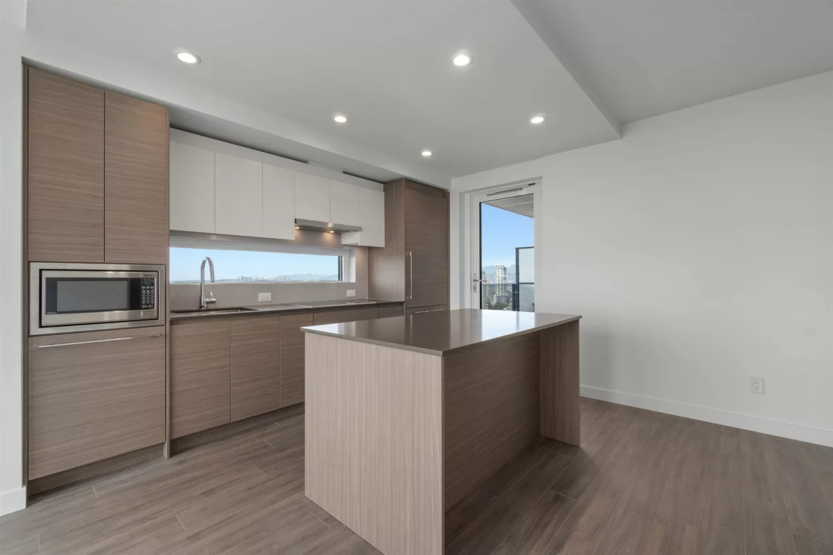 Dining Area Photo of 3803 13615 Fraser Highway, Surrey, BC