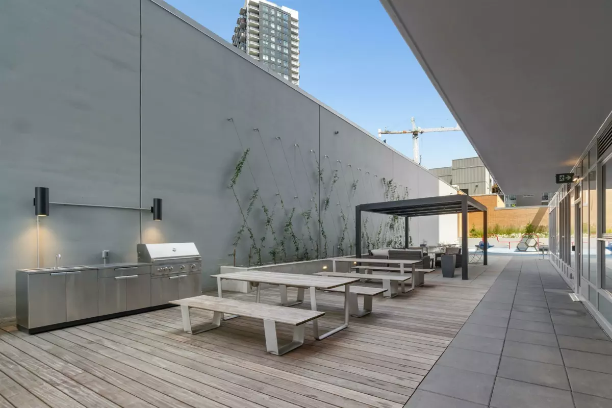 Front Yard Photo of 3803 13615 Fraser Highway, Surrey, BC