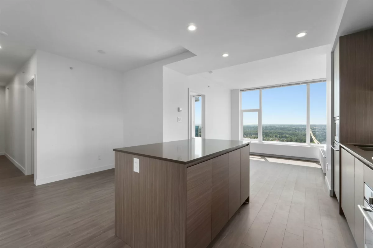 Kitchen Island Photo of 3803 13615 Fraser Highway, Surrey, BC