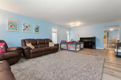 Walk-In Closet Photo of 1566 Canterbury Drive, Agassiz, BC