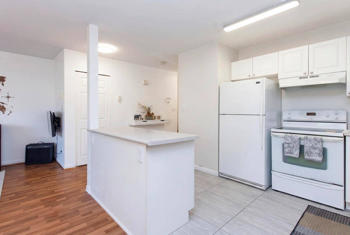 Breakfast Nook Photo of 100 39920 Government Road, Squamish, BC