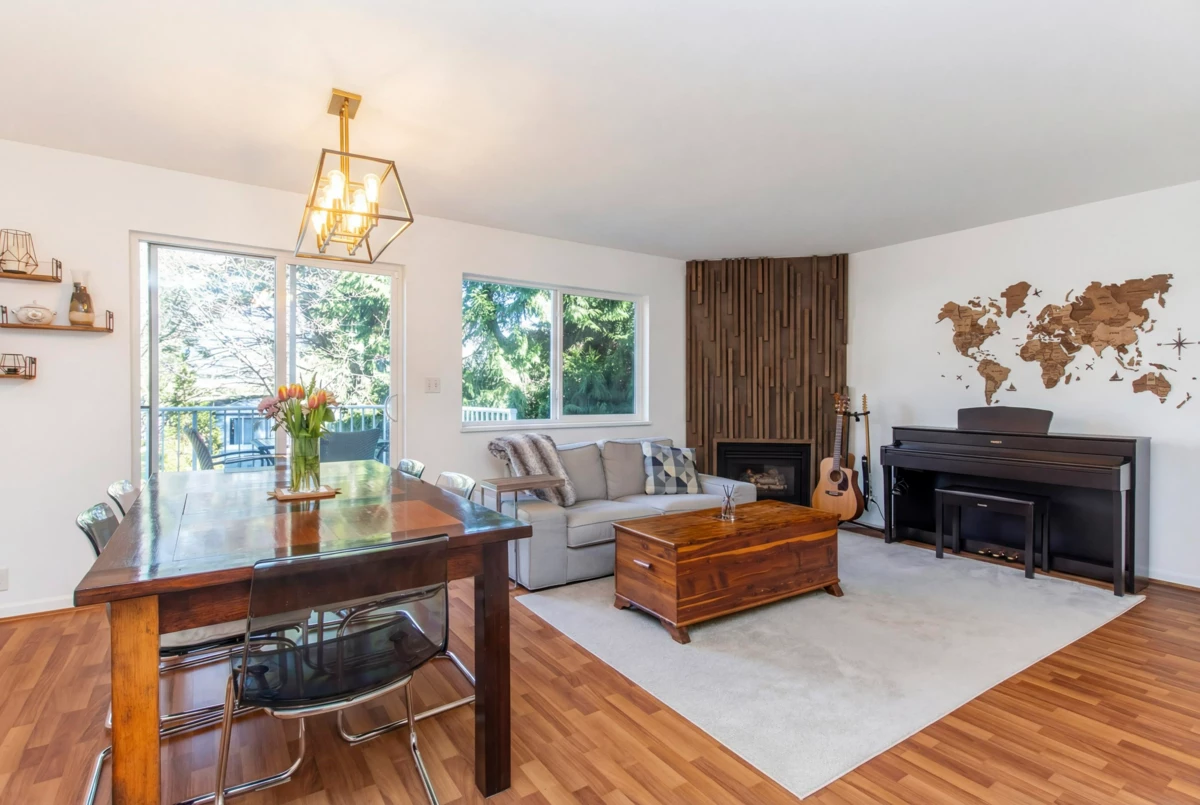 Kitchen Photo of 100 39920 Government Road, Squamish, BC