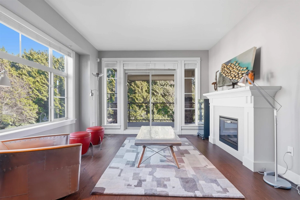 Family Room Photo of 214 15195 36 Avenue, Surrey, BC