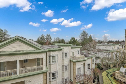 Outdoor Patio Photo of 322 15268 105 Avenue, Surrey, BC