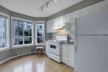Walk-In Closet Photo of 322 15268 105 Avenue, Surrey, BC