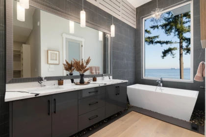 Mudroom Photo of 239 Shore Lane, Bowen Island, BC