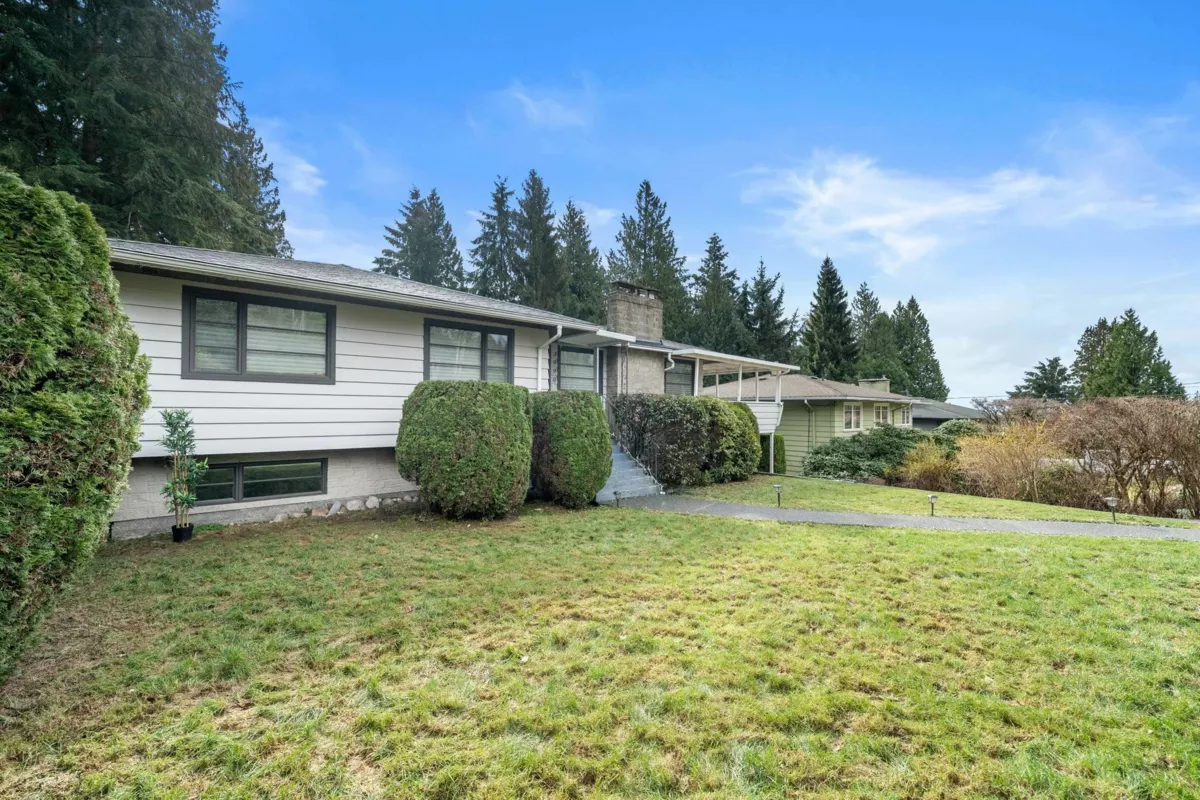 Living Room Photo of 3990 Delbrook Avenue, North Vancouver, BC