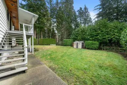 Walk-In Closet Photo of 3990 Delbrook Avenue, North Vancouver, BC