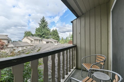 Laundry Room Photo of 9 32870 Bevan Way, Abbotsford, BC
