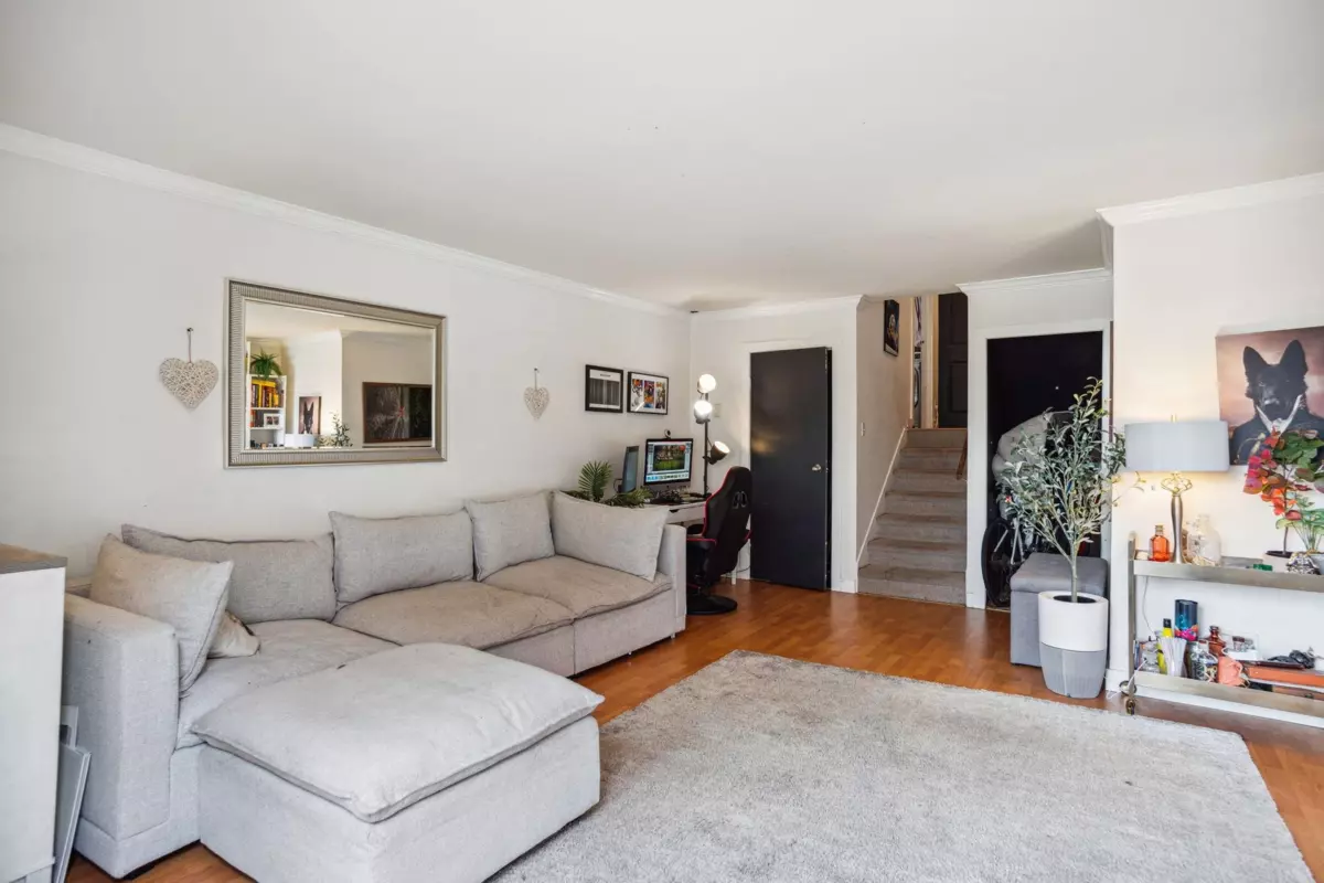 Family Room Photo of 784 Millbank, Vancouver, BC