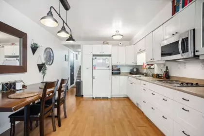 Primary Bedroom Photo of 784 Millbank, Vancouver, BC