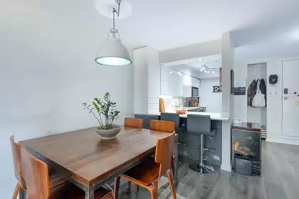 102 3981 Fraser Street, Vancouver, BC, Vancouver — Apartment/Condo for sale