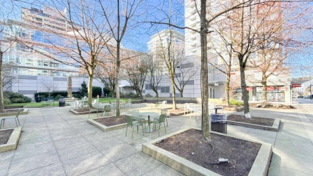 Front Yard Photo of 1607 125 E 14th Street, North Vancouver, BC