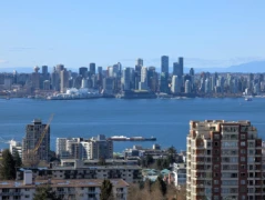 1607 125 E 14th Street, North Vancouver, BC