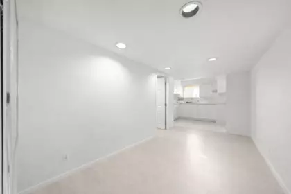 Mudroom Photo of 13285 98 Avenue, Surrey, BC