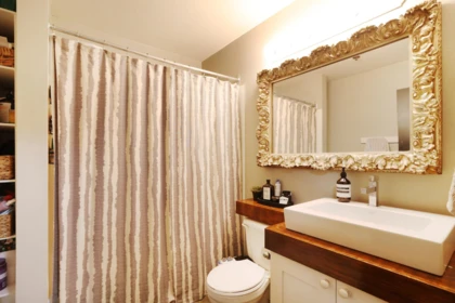 Guest Bathroom Photo of 203 1850 Lorne Street, Vancouver, BC