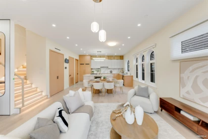 Kitchen Photo of 2 4503 W 15th Avenue, Vancouver, BC
