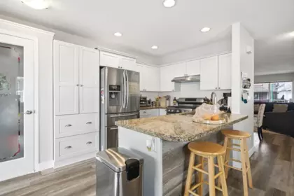 Kitchen Photo of 8 6568 193b Street, Surrey, BC