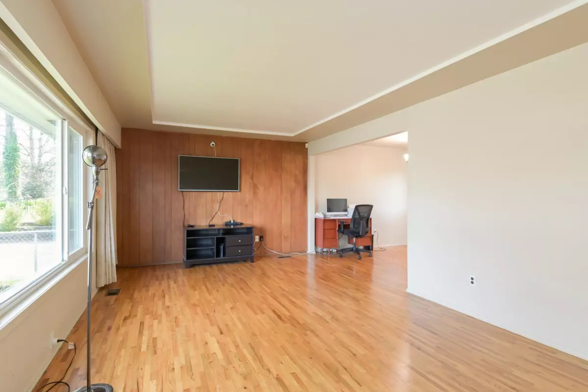 Living Room Photo of 14028 102 Avenue, Surrey, BC