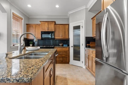 Breakfast Nook Photo of 5866 Garrison Boulevard, Chilliwack, BC