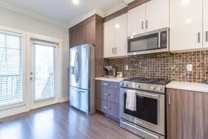 Kitchen Island Photo of 60 19097 64 Avenue, Surrey, BC