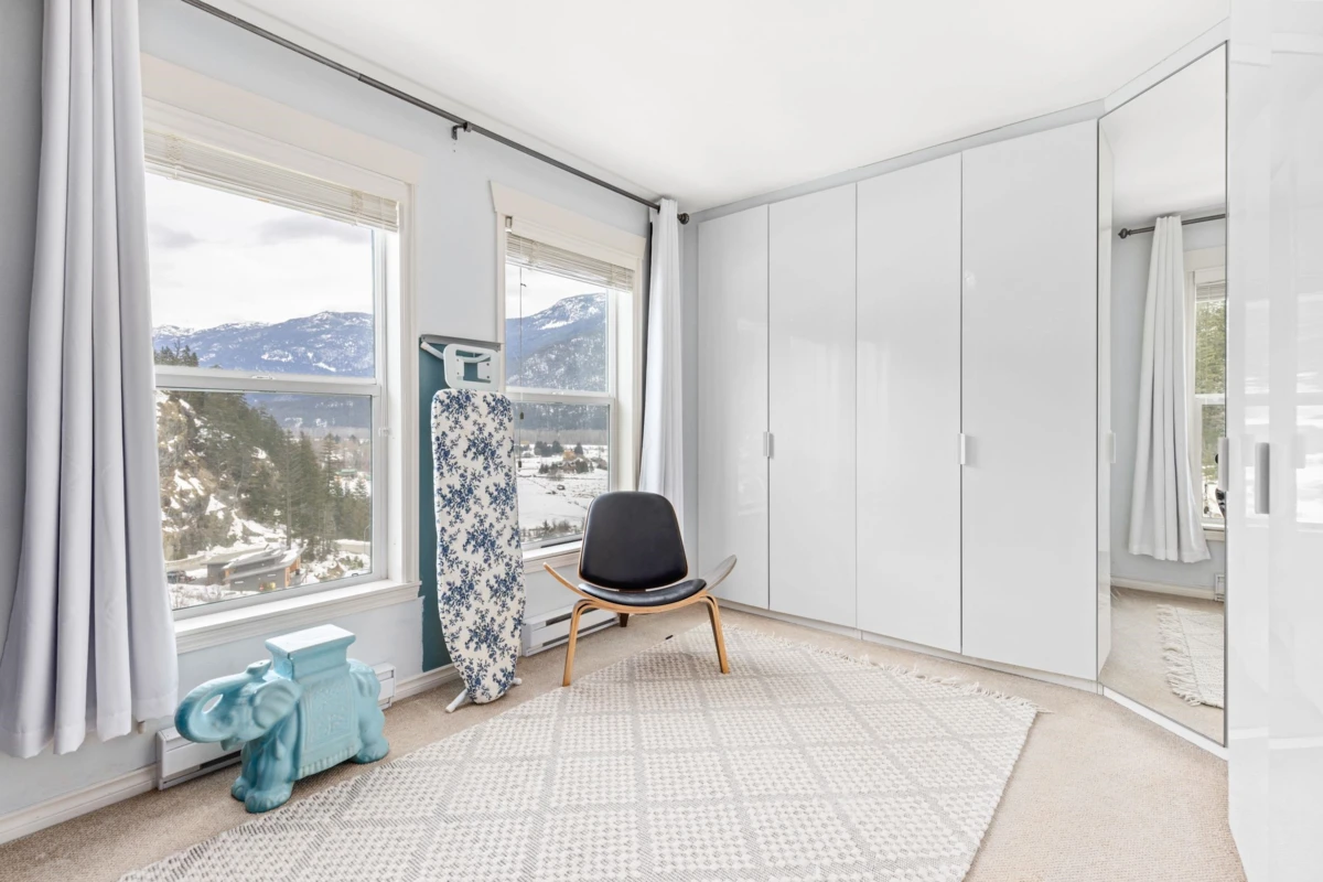 Guest Bathroom Photo of 7467 Dogwood Street, Pemberton, BC