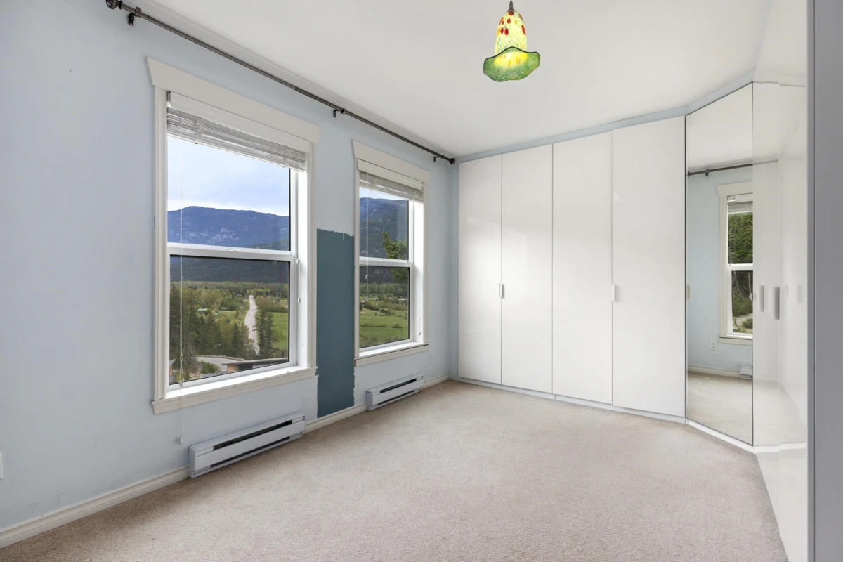 Primary Bathroom Photo of 7467 Dogwood Street, Pemberton, BC