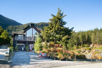 7467 Dogwood Street, Pemberton, BC, Pemberton — 6 bed manufactured on land for sale