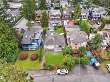 6422 Douglas Street, West Vancouver, BC, West Vancouver — Single Family Residence for sale