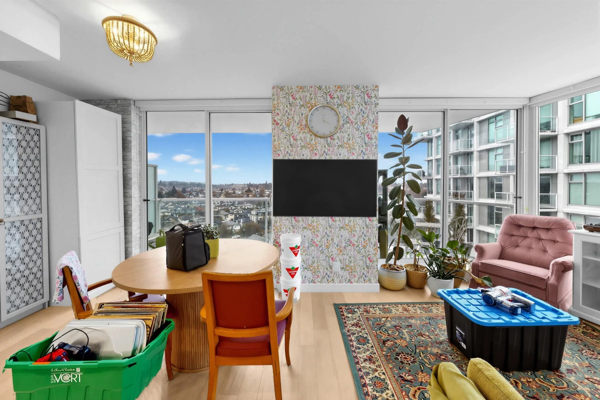 Living Room Photo of 1510 2220 Kingsway, Vancouver, BC