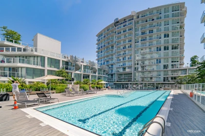 Swimming Pool Photo of 1510 2220 Kingsway, Vancouver, BC