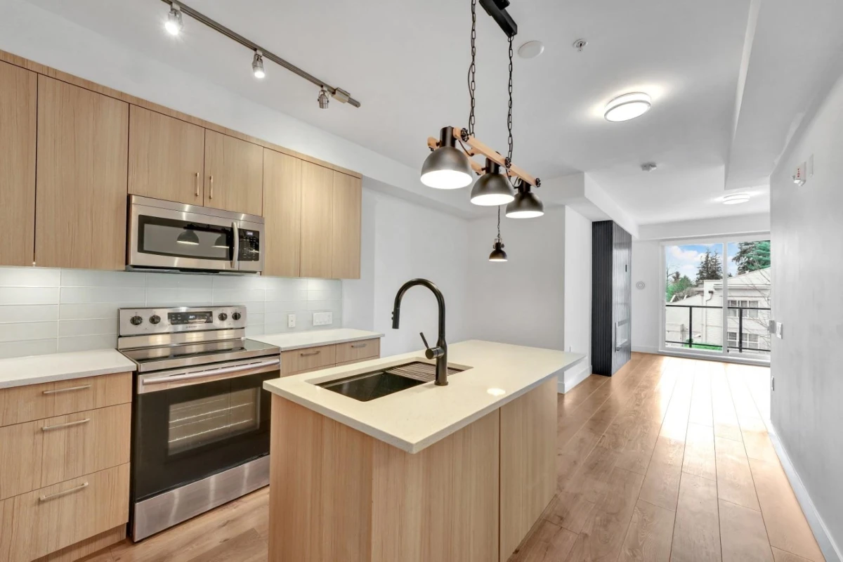 Dining Area Photo of 304 12460 191 Street, Pitt Meadows, BC
