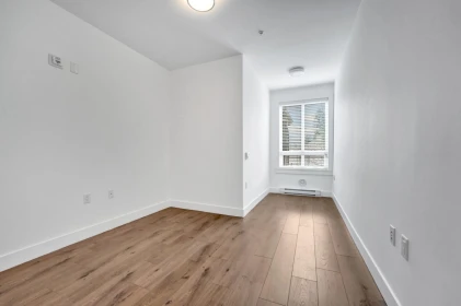 Entry Foyer Photo of 304 12460 191 Street, Pitt Meadows, BC